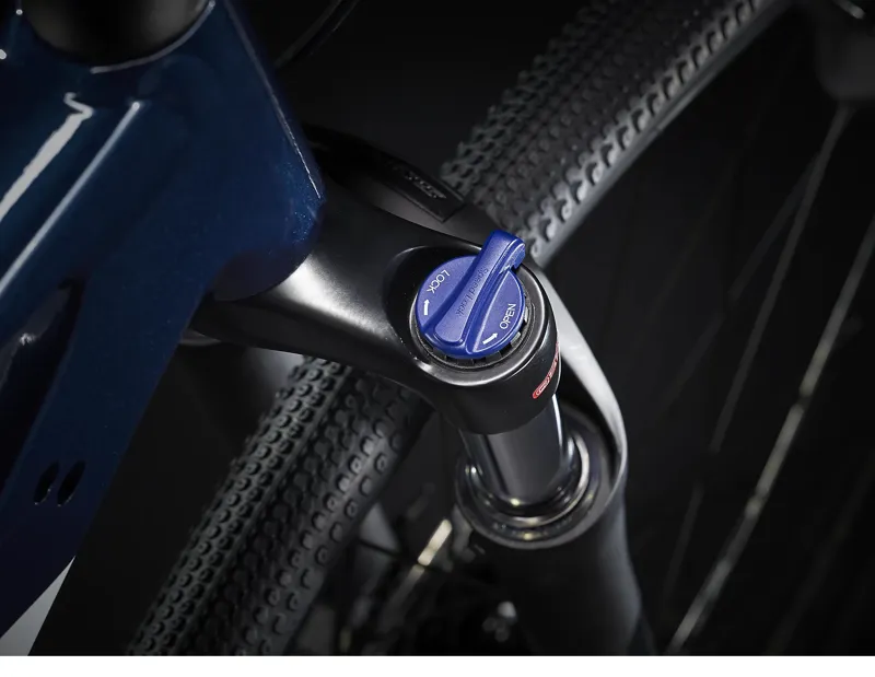 Trek Dual Sport 2 Hybrid Bike in Mulsanne Blue Small-3